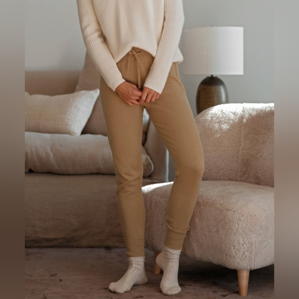 Jenni Kayne Lounge Jogger in Camel Size Medium